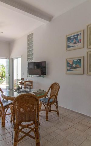 Casa à venda com 500m², 3 quartos e 6 vagas Casa à venda com 500m², 3 quartos e 6 vagasEspaço Gourmet