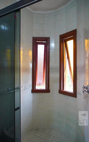 Casa à venda com 350m², 4 quartos e 4 vagasBanheiro do Quarto 2