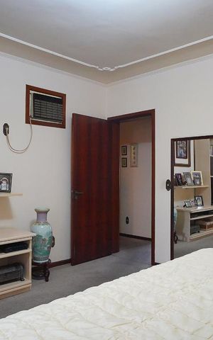 Casa à venda com 350m², 4 quartos e 4 vagasQuarto 2