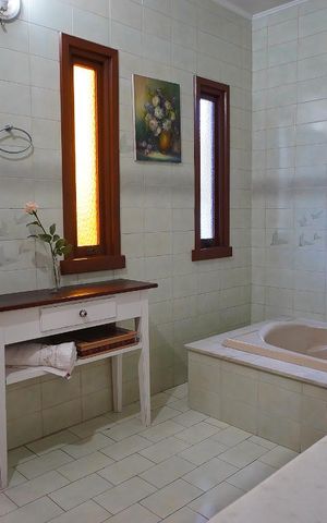 Casa à venda com 350m², 4 quartos e 4 vagasBanheiro do Quarto 2