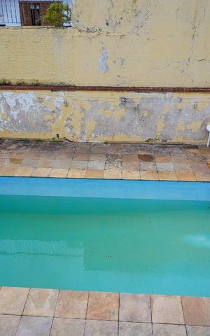 Casa à venda com 350m², 4 quartos e 4 vagasPiscina