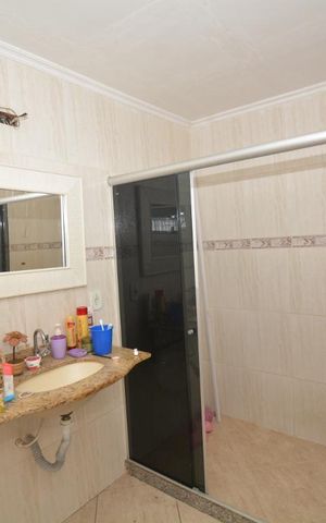 Casa à venda com 301m², 3 quartos e 6 vagasBanheiro Social
