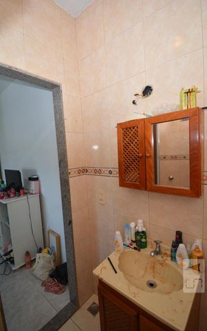 Casa à venda com 301m², 3 quartos e 6 vagasBanheiro da Suíte 2