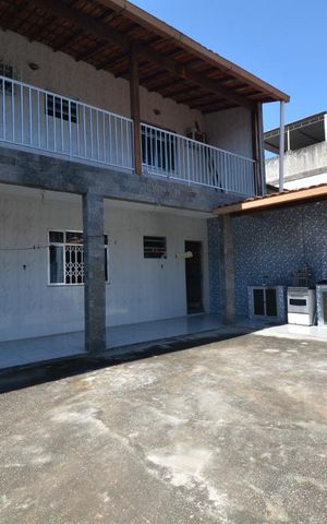 Casa à venda com 301m², 3 quartos e 6 vagasQuintal - Garagem
