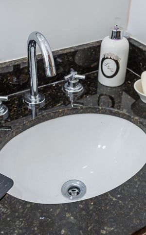 Apartamento à venda com 64m², 2 quartos e 2 vagas Apartamento à venda com 64m², 2 quartos e 2 vagasBanheiro