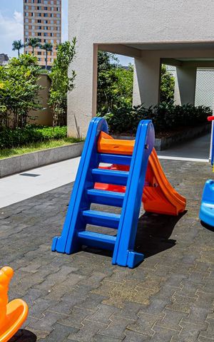 Apartamento à venda com 64m², 2 quartos e 2 vagas Apartamento à venda com 64m², 2 quartos e 2 vagasÁrea Comum - Playground