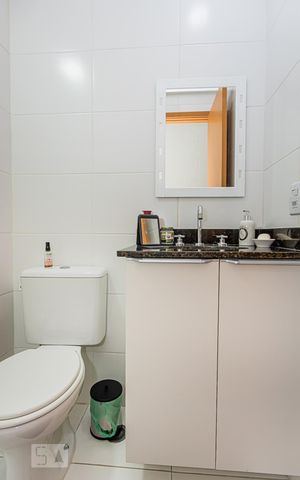 Apartamento à venda com 64m², 2 quartos e 2 vagas Apartamento à venda com 64m², 2 quartos e 2 vagasBanheiro