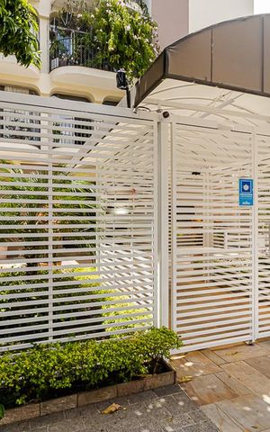 Apartamento à venda com 117m², 3 quartos e 1 vaga Apartamento à venda com 117m², 3 quartos e 1 vagaFachada