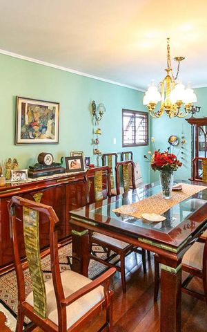 Casa à venda com 385m², 3 quartos e 3 vagas Casa à venda com 385m², 3 quartos e 3 vagasSala de Jantar