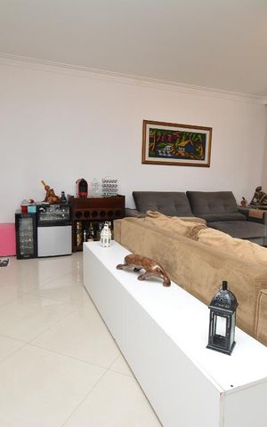 Apartamento à venda com 150m², 4 quartos e 3 vagas Apartamento à venda com 150m², 4 quartos e 3 vagasSala