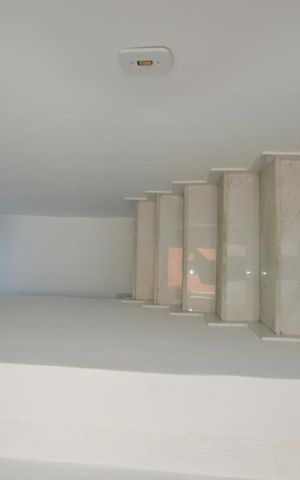 Apartamento para alugar com 125m², 2 quartos e sem vagaEscada