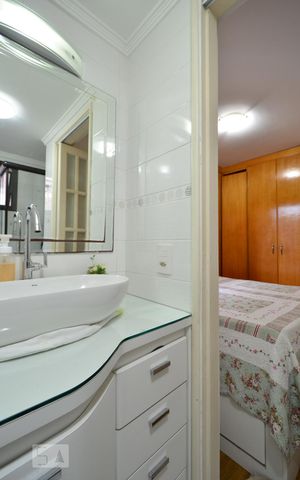 Apartamento para alugar com 56m², 2 quartos e 1 vagaBanheiro da Suíte