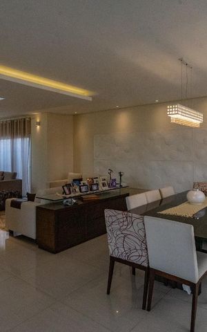 Casa de condomínio à venda com 400m², 5 quartos e 4 vagas Casa de condomínio à venda com 400m², 5 quartos e 4 vagasSala de Jantar