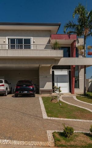 Casa de condomínio à venda com 400m², 5 quartos e 4 vagas Casa de condomínio à venda com 400m², 5 quartos e 4 vagasFachada