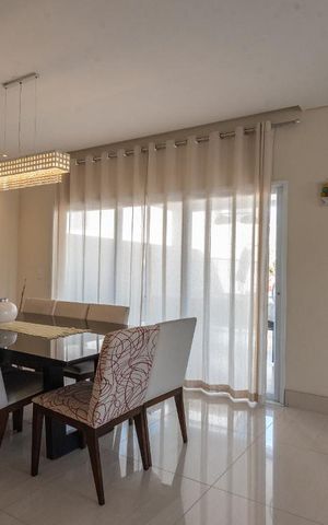 Casa de condomínio à venda com 400m², 5 quartos e 4 vagas Casa de condomínio à venda com 400m², 5 quartos e 4 vagasSala de Jantar