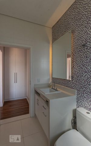 Casa de condomínio à venda com 400m², 5 quartos e 4 vagas Casa de condomínio à venda com 400m², 5 quartos e 4 vagasBanheiro da Suíte 2