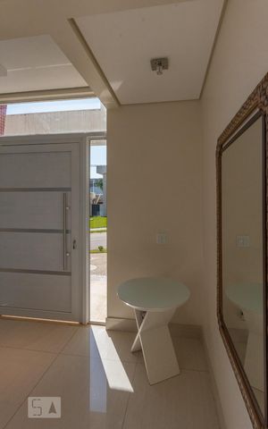 Casa de condomínio à venda com 400m², 5 quartos e 4 vagas Casa de condomínio à venda com 400m², 5 quartos e 4 vagasHall de Entrada