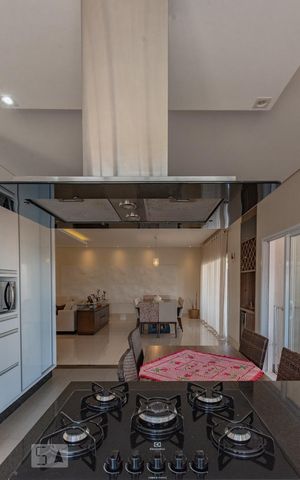 Casa de condomínio à venda com 400m², 5 quartos e 4 vagas Casa de condomínio à venda com 400m², 5 quartos e 4 vagasCozinha