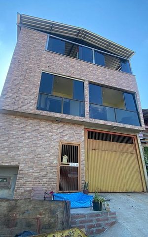Casa à venda com 200m², 3 quartos e 1 vagaFachada