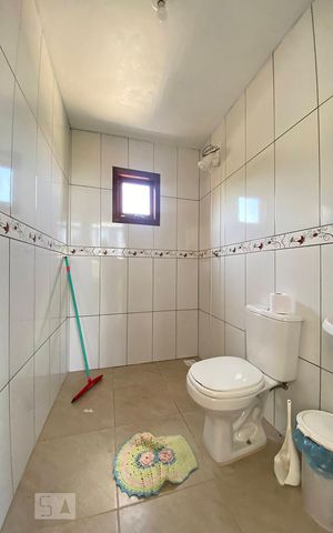 Casa à venda com 200m², 3 quartos e 1 vagaBanheiro 2