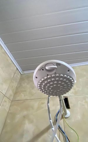Casa à venda com 200m², 3 quartos e 1 vagaChuveiro do Banheiro