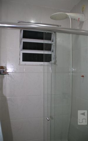 Casa à venda com 110m², 3 quartos e 1 vagaBanheiro