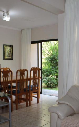 Casa para alugar com 230m², 3 quartos e 2 vagasSala