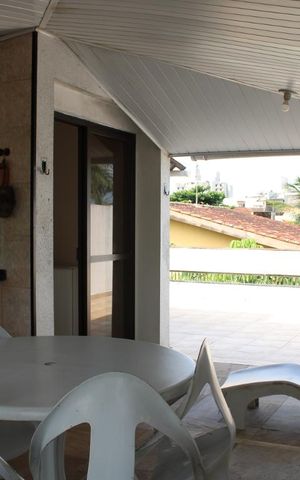 Casa para alugar com 230m², 3 quartos e 2 vagasÁrea interna lazer privada