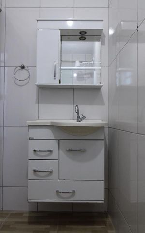 Casa para alugar com 80m², 3 quartos e sem vagaBanheiro