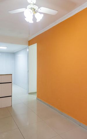 Casa à venda com 110m², 3 quartos e 2 vagas Casa à venda com 110m², 3 quartos e 2 vagasSala