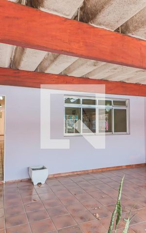 Casa à venda com 100m², 3 quartos e 2 vagas Casa à venda com 100m², 3 quartos e 2 vagasGaragem