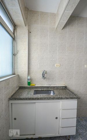 Apartamento à venda com 42m², 1 quarto e sem vaga Apartamento à venda com 42m², 1 quarto e sem vagaCozinha
