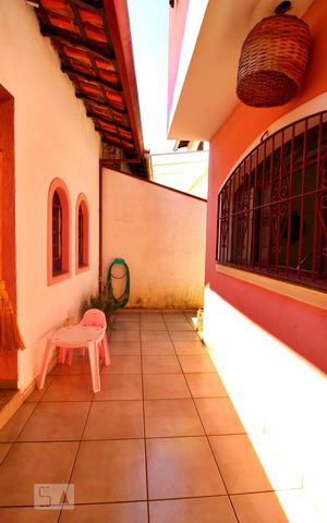 Casa à venda com 175m², 3 quartos e 2 vagasQuintal