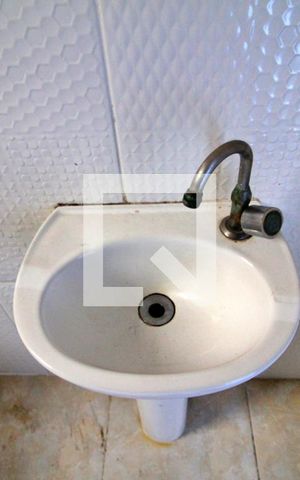 Casa para alugar com 65m², 2 quartos e 1 vagaBanheiro