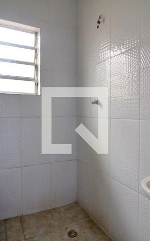 Casa para alugar com 65m², 2 quartos e 1 vagaBanheiro