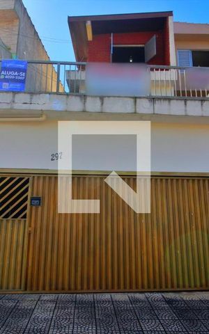 Casa para alugar com 65m², 2 quartos e 1 vagaFachada