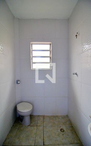 Casa para alugar com 65m², 2 quartos e 1 vagaBanheiro