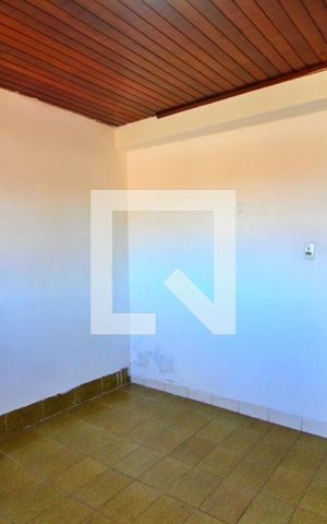 Casa para alugar com 200m², 2 quartos e 1 vagaQuarto Suíte