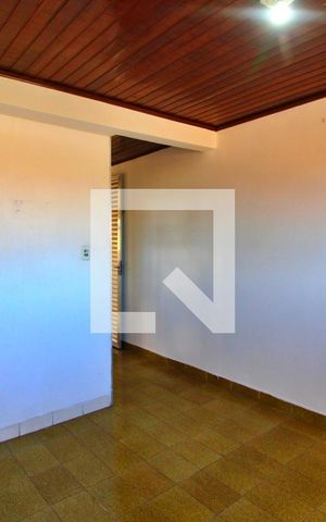 Casa para alugar com 200m², 2 quartos e 1 vagaQuarto Suíte