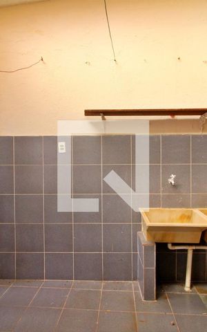 Casa para alugar com 200m², 2 quartos e 1 vagaÁrea de Serviço