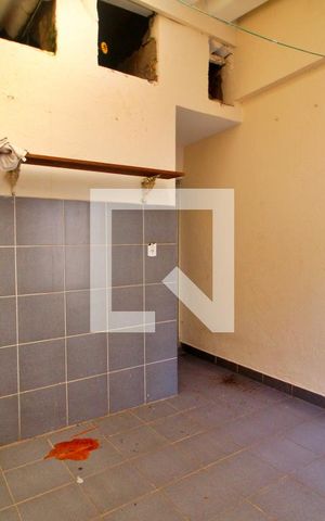 Casa para alugar com 200m², 2 quartos e 1 vagaÁrea de Serviço