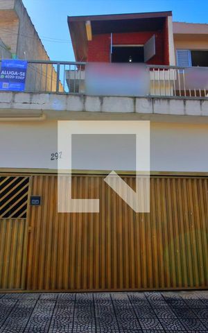 Casa para alugar com 200m², 2 quartos e 1 vagaFachada