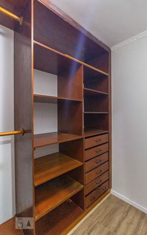 Casa à venda com 227m², 3 quartos e 4 vagas Casa à venda com 227m², 3 quartos e 4 vagasSuite - Closet