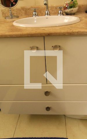 Apartamento à venda com 119m², 3 quartos e 1 vaga Apartamento à venda com 119m², 3 quartos e 1 vagaBanheiro