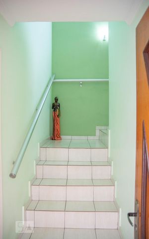 Casa à venda com 181m², 4 quartos e 5 vagas Casa à venda com 181m², 4 quartos e 5 vagasHall de Entrada