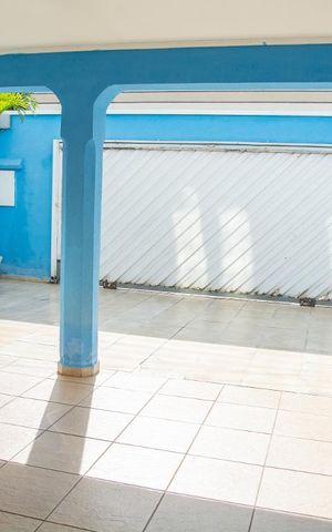 Casa à venda com 181m², 4 quartos e 5 vagas Casa à venda com 181m², 4 quartos e 5 vagasGaragem