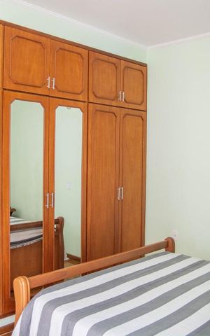Casa à venda com 181m², 4 quartos e 5 vagas Casa à venda com 181m², 4 quartos e 5 vagasQuarto Suite - Armários