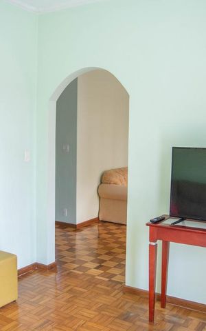Casa à venda com 181m², 4 quartos e 5 vagas Casa à venda com 181m², 4 quartos e 5 vagasSala de TV