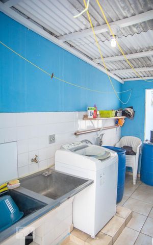 Casa à venda com 181m², 4 quartos e 5 vagas Casa à venda com 181m², 4 quartos e 5 vagasArea de serviço