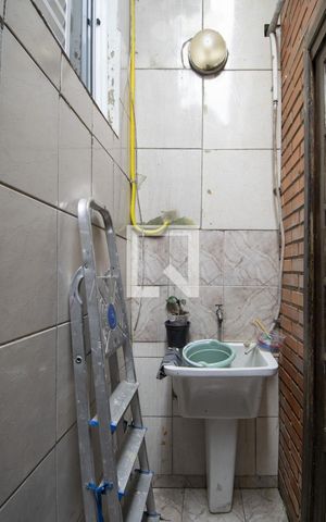 Casa à venda com 150m², 3 quartos e 1 vagaÁrea de Churrasqueira e Serviço